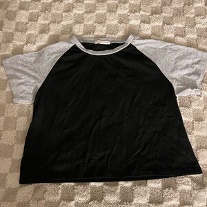 ROMWE Black and Gray Crop Top